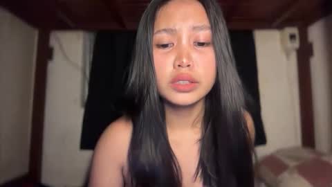 _shinelee online show from April 16, 2026, 7:14 pm