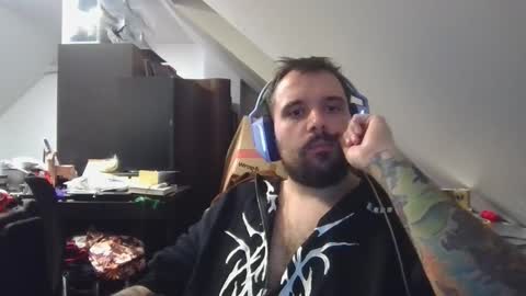 Snapshot of _smiley_bear27 chatting on October 29, 2025, 11:56 am _smiley_bear27 online show from October 29, 2025, 11:56 am