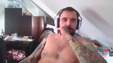 Snapshot of _smiley_bear27 chatting on November 4, 2025, 1:38 am _smiley_bear27 online show from November 4, 2025, 1:38 am