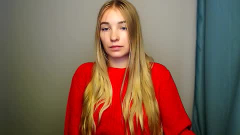 Snapshot of _snow_queen__ chatting on November 12, 2025, 11:43 am Rachel online show from November 12, 2025, 11:43 am