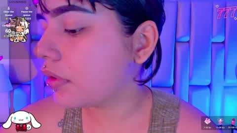 Snapshot of _sowy_venus_ chatting on April 14, 2026, 11:27 am V E N U S online show from April 14, 2026, 11:27 am