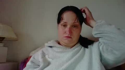 Melisa online show from December 17, 2025, 10:21 am