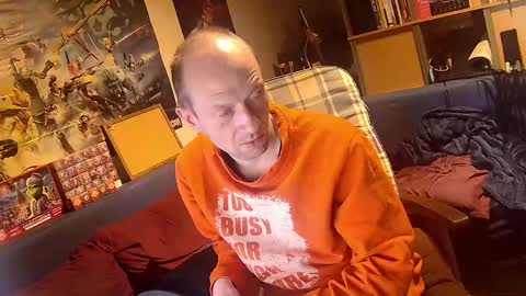 _svenerd_____ online show from April 27, 2026, 9:57 pm