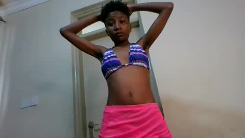 Snapshot of _sweetebony_r chatting on June 12, 2026, 7:51 am _sweetebony_r online show from June 12, 2026, 7:51 am
