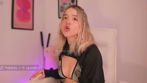 _tammarra_ online show from March 20, 2026, 7:52 pm