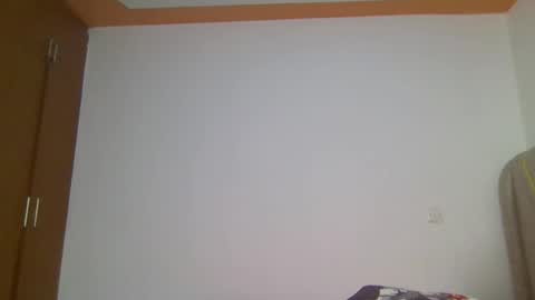 Snapshot of _tessy chatting on February 24, 2026, 7:06 am TESSY online show from February 24, 2026, 7:06 am