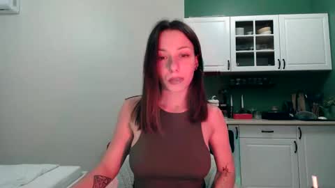 Snapshot of _the_death_killer_ chatting on April 5, 2026, 6:05 pm Mia online show from April 5, 2026, 6:05 pm