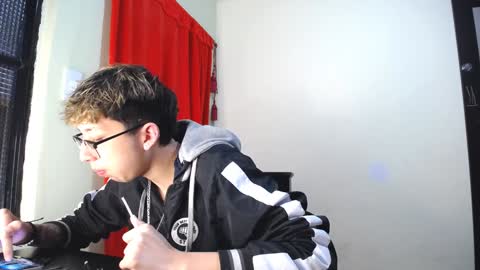 Thomas online show from February 6, 2025, 7:07 pm