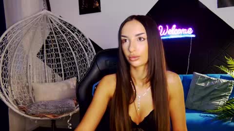 Snapshot of _tiffany_west chatting on May 22, 2026, 4:52 am _tiffany_west online show from May 22, 2026, 4:52 am