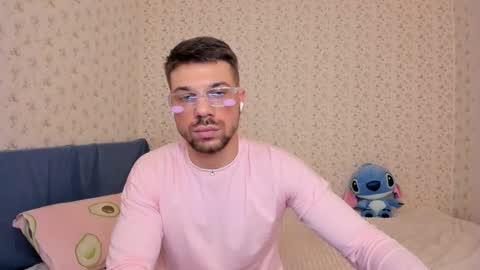 Snapshot of _tonywolf chatting on December 20, 2025, 7:32 pm Tony Wolf online show from December 20, 2025, 7:32 pm