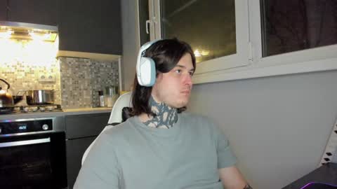 _torfin_ online show from December 4, 2024, 11:46 pm