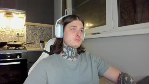 _torfin_ online show from December 8, 2024, 9:19 pm