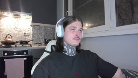 _torfin_ online show from December 24, 2024, 7:44 pm