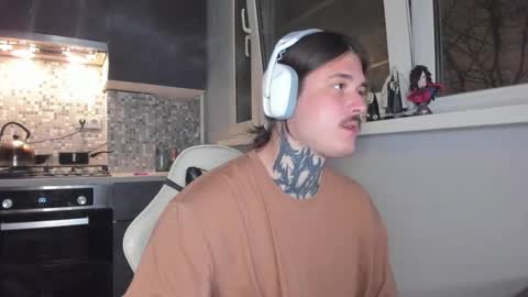 _torfin_ online show from February 14, 2025, 10:47 pm