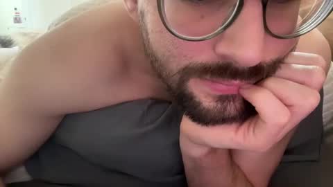 Snapshot of _ur_happy_meal chatting on December 28, 2024, 3:04 pm DJ online show from December 28, 2024, 3:04 pm