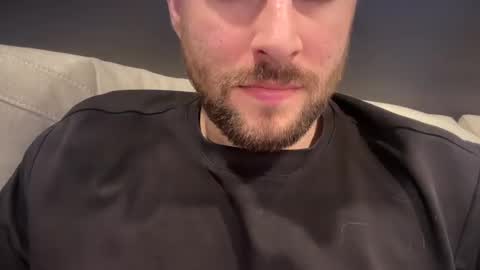 Snapshot of _ur_happy_meal chatting on February 21, 2025, 5:02 am DJ online show from February 21, 2025, 5:02 am