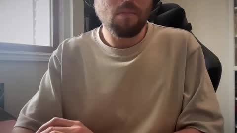 Snapshot of _ur_happy_meal chatting on February 21, 2025, 4:05 pm DJ online show from February 21, 2025, 4:05 pm