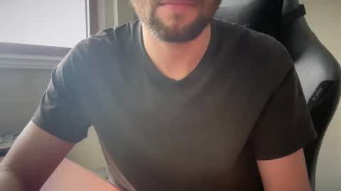 Snapshot of _ur_happy_meal chatting on February 25, 2025, 9:02 pm DJ online show from February 25, 2025, 9:02 pm