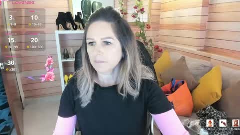 Snapshot of _victoria_collins chatting on April 26, 2026, 10:57 am Sol online show from April 26, 2026, 10:57 am