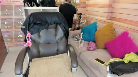 Snapshot of _victoria_collins chatting on April 29, 2026, 10:52 am Sol online show from April 29, 2026, 10:52 am