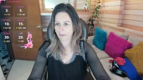 Snapshot of _victoria_collins chatting on May 4, 2026, 10:55 am Sol online show from May 4, 2026, 10:55 am