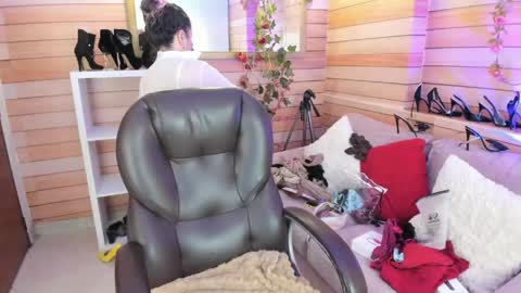 Snapshot of _victoria_collins chatting on May 28, 2026, 10:56 am Sol online show from May 28, 2026, 10:56 am