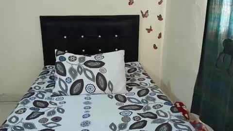 Snapshot of _victoriia_971 chatting on February 10, 2026, 1:59 pm _victoriia_971 online show from February 10, 2026, 1:59 pm