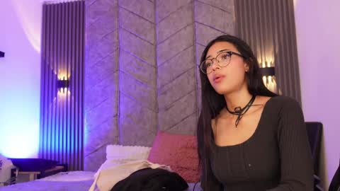 Snapshot of _viollettenoir_ chatting on May 16, 2026, 7:45 pm online show from May 16, 2026, 7:45 pm