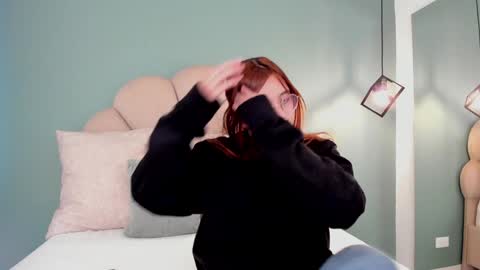 Snapshot of _vix555_ chatting on December 10, 2024, 11:43 am Vix online show from December 10, 2024, 11:43 am