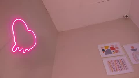 _wendy_x online show from March 25, 2026, 11:38 am