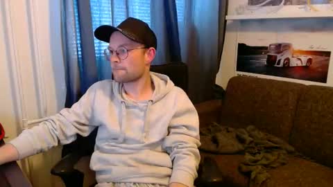 _whoisthatguy_ online show from May 15, 2026, 4:58 pm