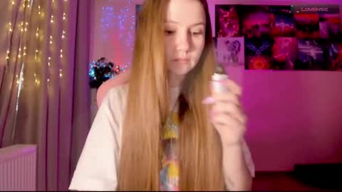 Snapshot of _witch__ chatting on February 9, 2025, 7:49 am Enni online show from February 9, 2025, 7:49 am