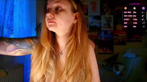 Enni online show from April 29, 2026, 5:33 am