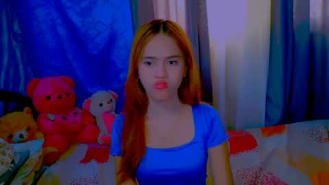 Snapshot of _xxlilly chatting on May 18, 2026, 7:47 am _xxlilly online show from May 18, 2026, 7:47 am