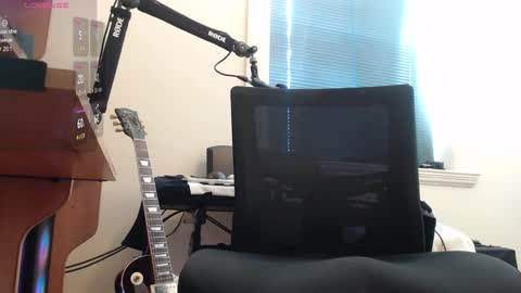 _xxrockstarloverxx_ online show from September 28, 2025, 10:37 pm