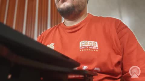 Snapshot of a4h_odin chatting on October 17, 2025, 11:13 am Sleepy owl online show from October 17, 2025, 11:13 am