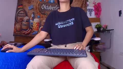 Aisha online show from September 29, 2025, 11:48 am