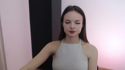 Snapshot of a_ariella_ chatting on October 13, 2025, 1:44 pm a_ariella_ online show from October 13, 2025, 1:44 pm
