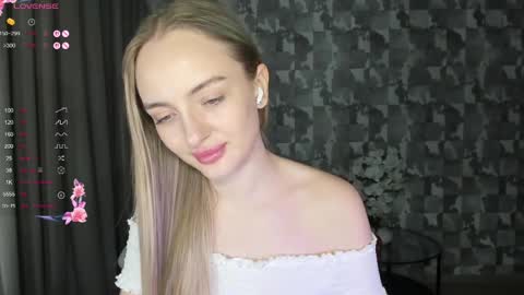 Adelina online show from March 30, 2026, 4:41 pm