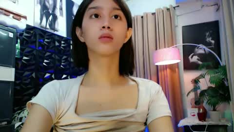Lovely Yana  online show from April 10, 2026, 12:21 pm