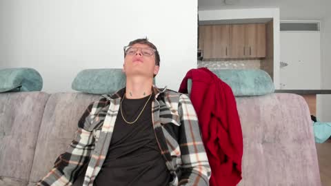 A Sexy Couple online show from December 8, 2024, 6:50 pm