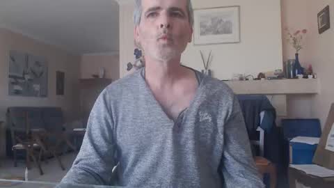 Snapshot of aalex1717 chatting on March 19, 2026, 7:56 am Aalex1717 online show from March 19, 2026, 7:56 am