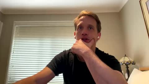 Snapshot of aanal341330 chatting on February 9, 2026, 7:45 am Kris online show from February 9, 2026, 7:45 am