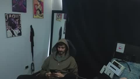 Snapshot of aaron_malikk chatting on April 26, 2026, 9:12 pm aaron_malikk online show from April 26, 2026, 9:12 pm