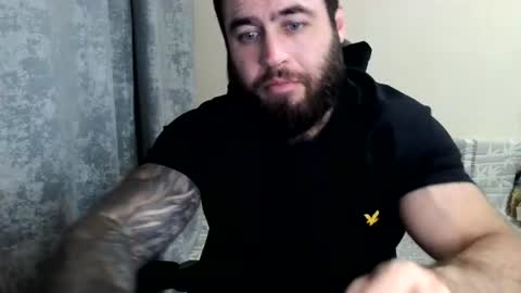Snapshot of aaron_royal chatting on July 18, 2026, 4:44 pm Davin tayl online show from July 18, 2026, 4:44 pm