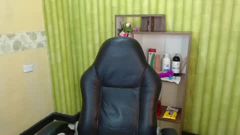 im NiallDun online show from March 9, 2025, 10:41 am