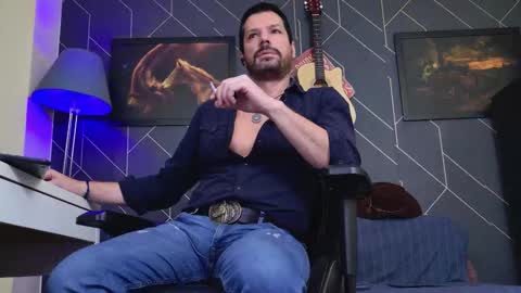 Aaron online show from November 30, 2025, 4:16 am