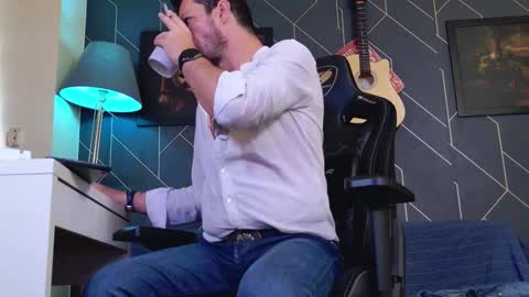 Aaron online show from February 23, 2026, 9:06 am