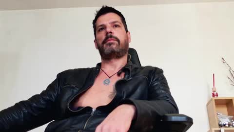 Aaron online show from April 12, 2026, 7:57 am