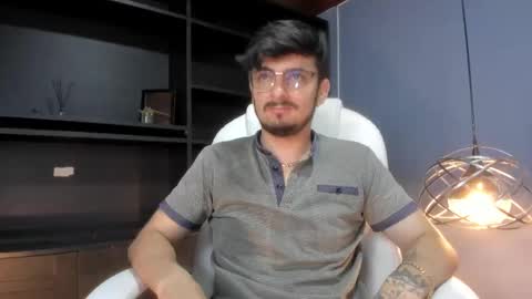 Snapshot of aaronfuentes7 chatting on September 23, 2025, 5:49 pm aaronfuentes7 online show from September 23, 2025, 5:49 pm